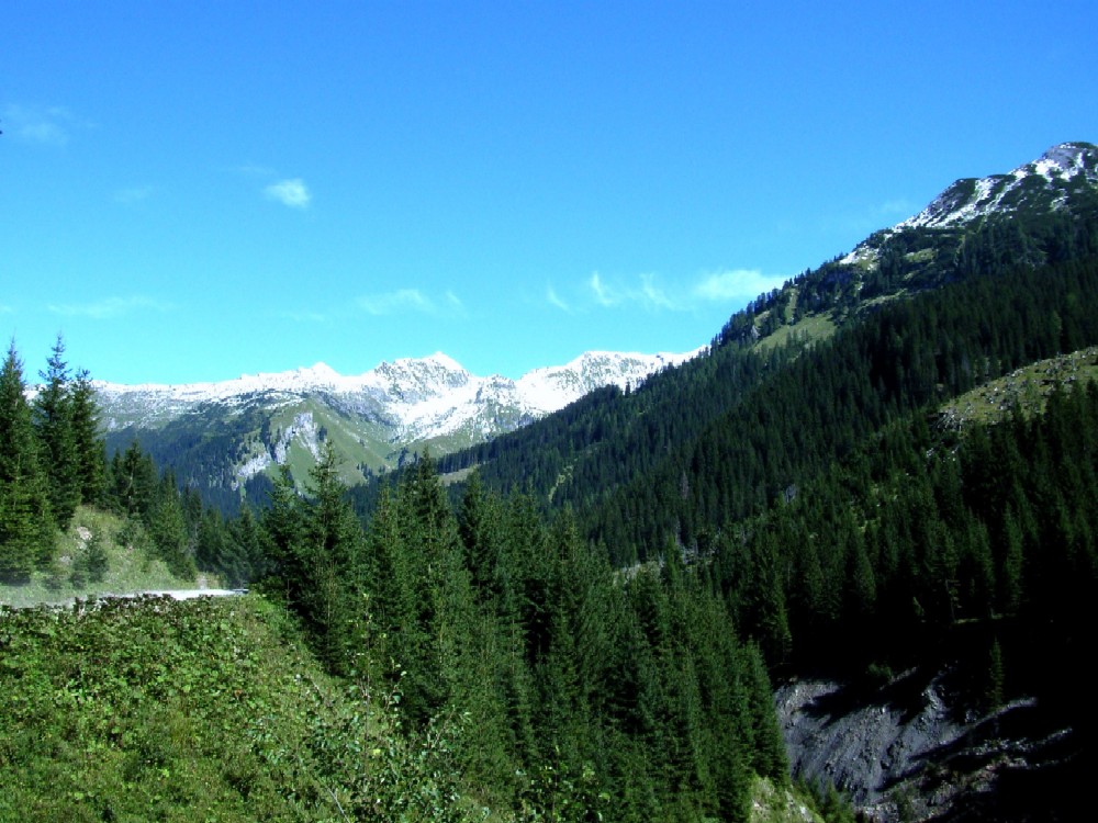 Blick zur Rotschrofenspitze